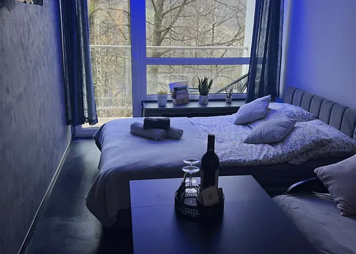 Przy Rownicy * أوسترون